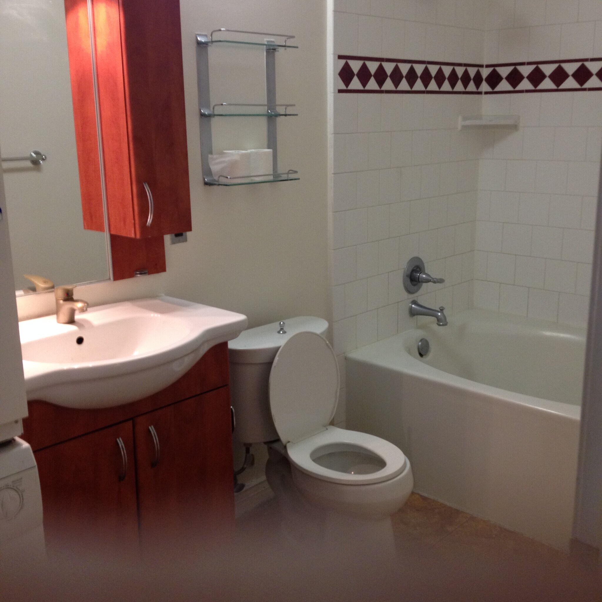 Building Photo - 312 W 5th St