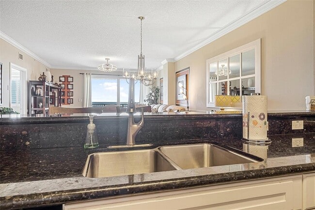 Building Photo - 60 Surfview Dr