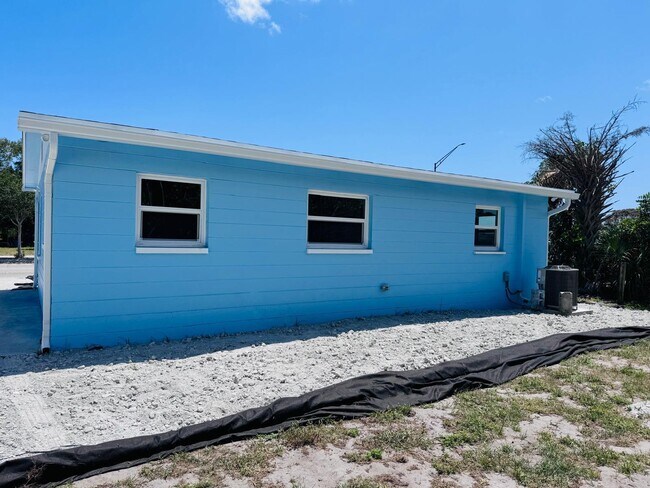 Building Photo - 517 N 25th St