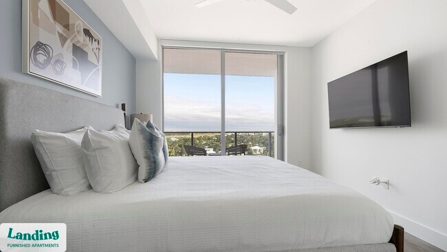 Building Photo - 1950 Mayfair St