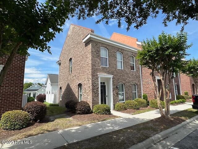 Primary Photo - 7620 High Market St