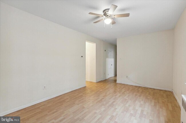 Building Photo - 633 Beulah Pl