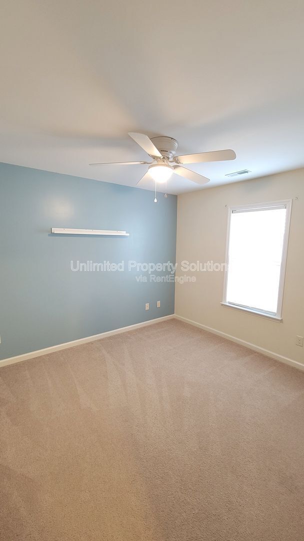 Building Photo - 226 Chambers St