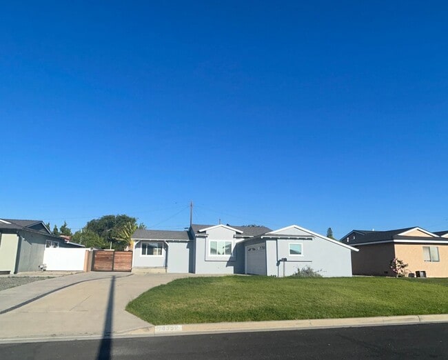 Building Photo - Newly Renovated 3 bed/1 bath House for Rent