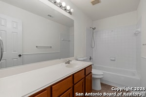 Building Photo - 815 Windhurst