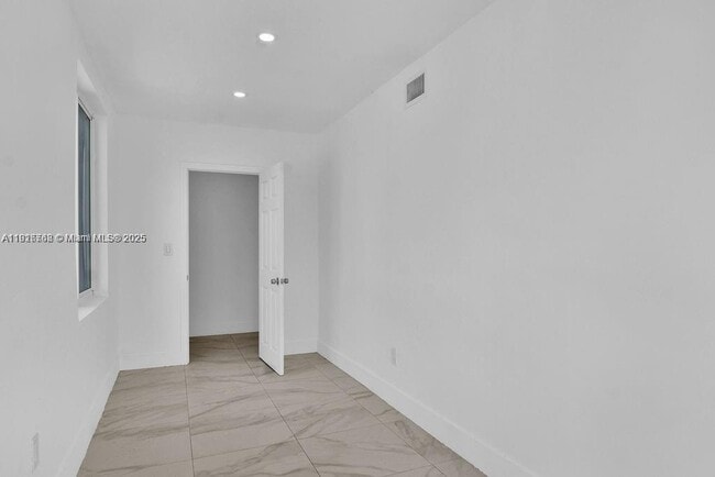 Building Photo - 3025 NW 8th Ave