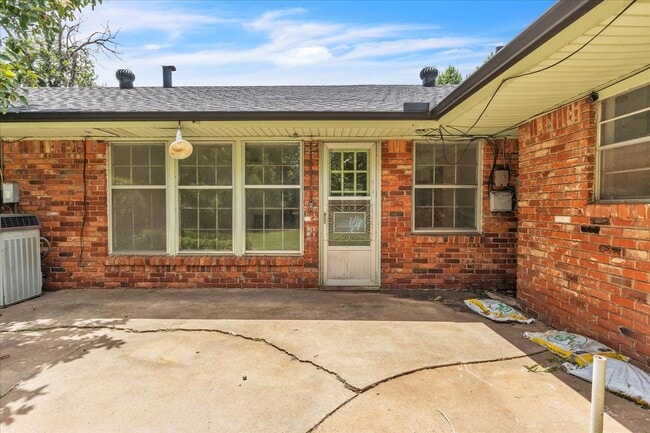 Building Photo - 2037 NW 47th St