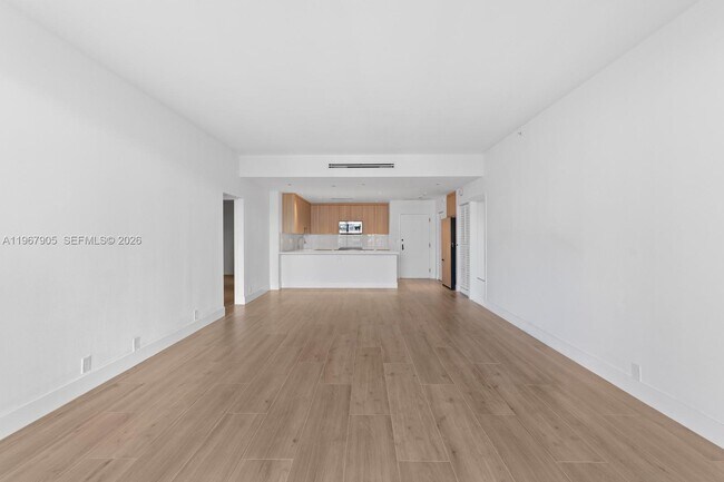 Building Photo - 251 Crandon Blvd