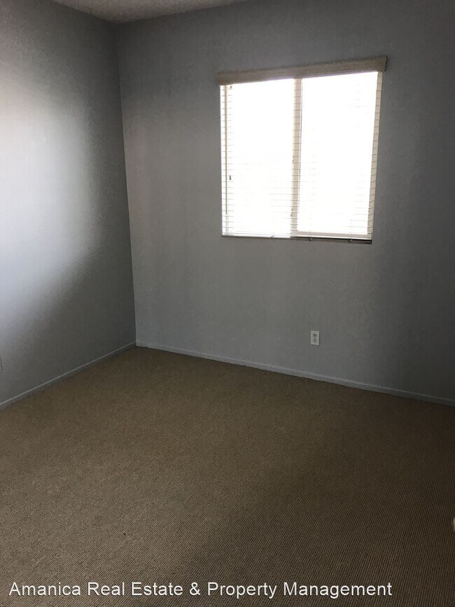 Building Photo - 3 br, 3 bath House - 22394 Witchhazel Ave