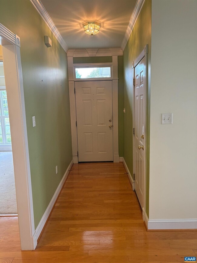 Building Photo - 127 Deerwood Dr