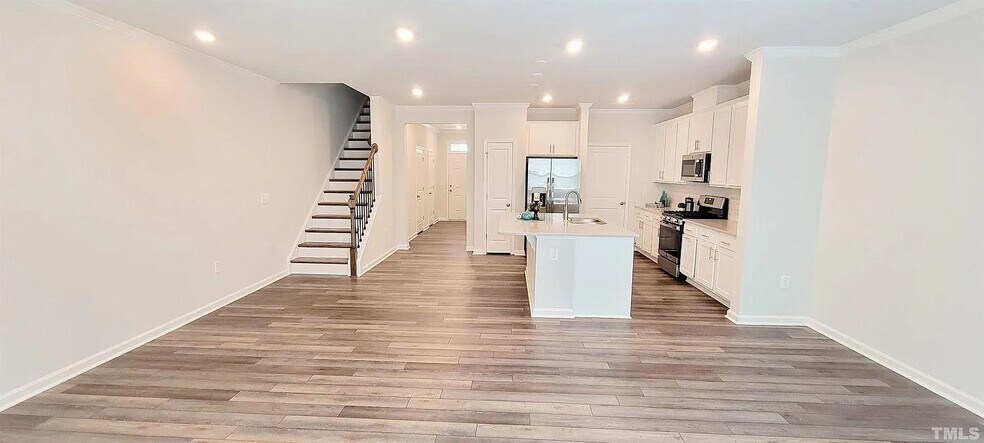 Building Photo - 304 Hazy Hills Ln