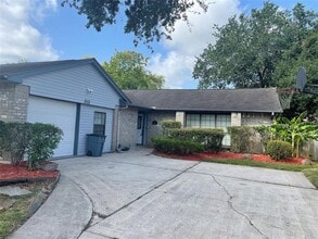 Building Photo - 313 Meadow Wood Ct