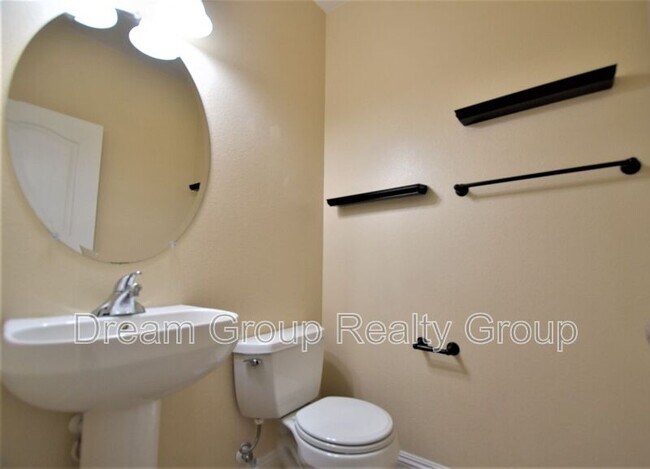 Building Photo - 10584 W Moultrie Ave