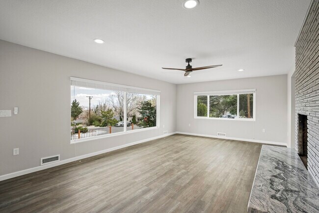 Building Photo - 2315 Armstrong Ln