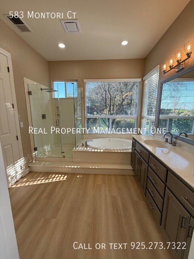 Building Photo - 583 Montori Ct