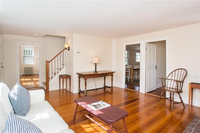 Building Photo - 15 Snell Rd