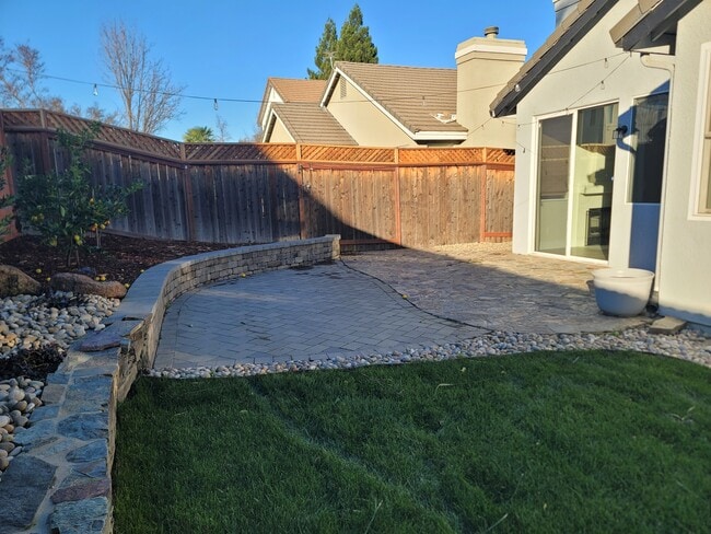 Building Photo - 8033 Horncastle Ave