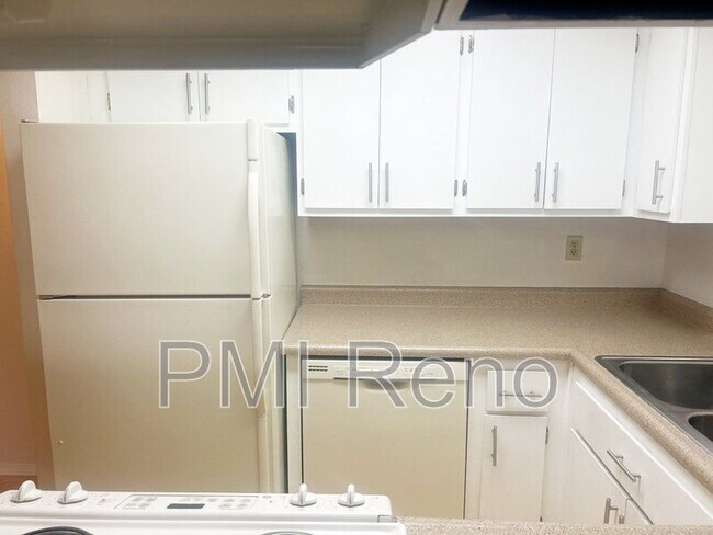 Building Photo - 2555 Clear Acre Ln