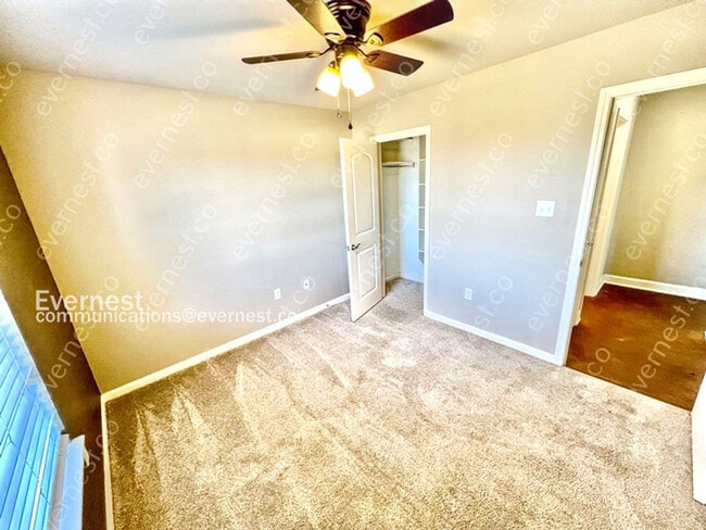 Building Photo - 958 James Madison Dr