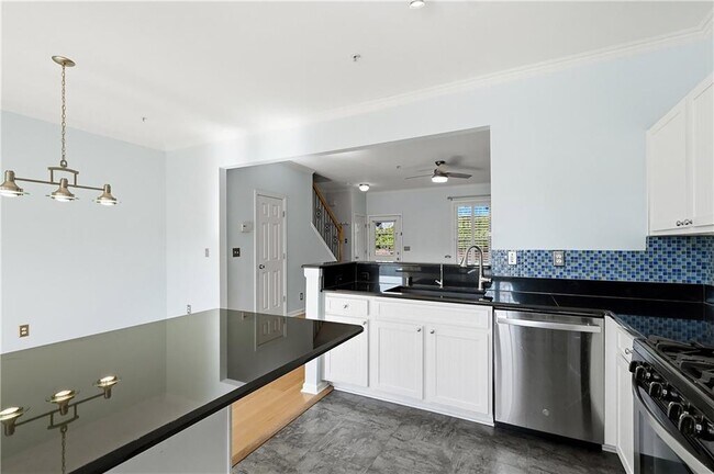 Building Photo - 1130 Kilmington Ct