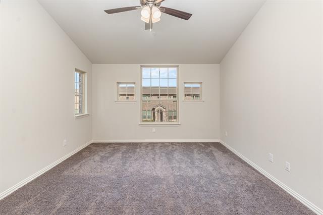 Building Photo - 3324 Solana Cir