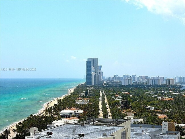 Building Photo - 3140 S Ocean Dr