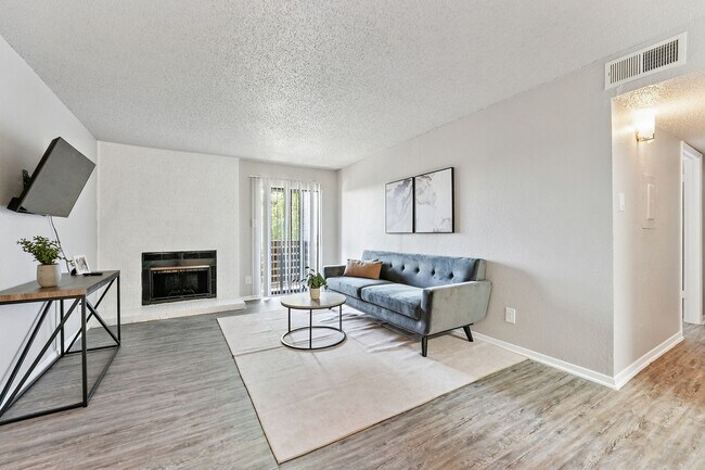 Building Photo - 2511 Thomason Cir