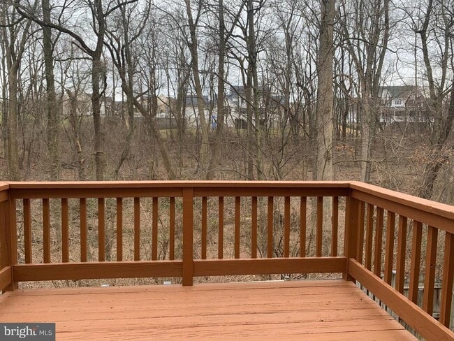 Building Photo - 3027 Mozart Dr