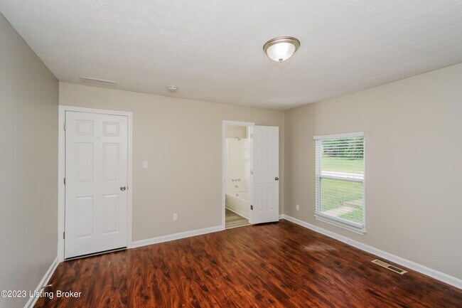 Building Photo - 5600 Windy Willow Dr