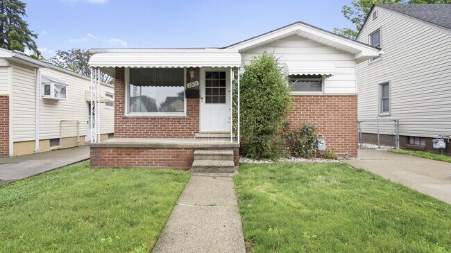 Building Photo - 1072 Mill St
