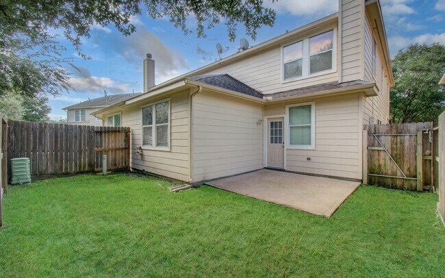 Building Photo - 14543 Bergenia Dr