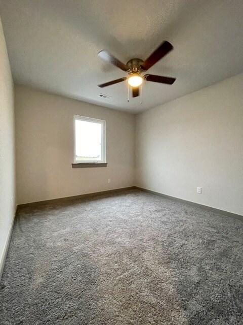 Building Photo - 3414 Glen Rd