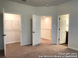 Building Photo - 2214 Sandlewood Cv