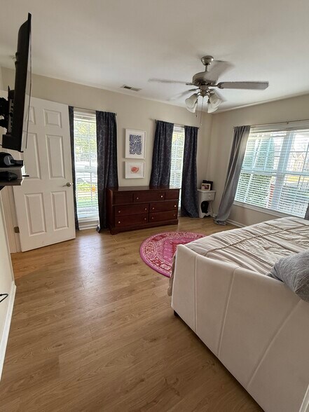 Building Photo - 4414 Sages Ave