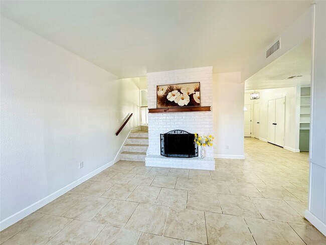 Building Photo - 11127 Village Bend Ln