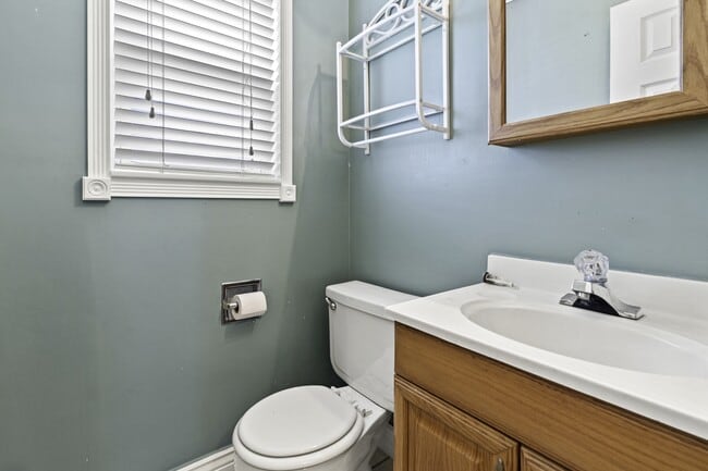 Building Photo - 421 Holy Cross Pl
