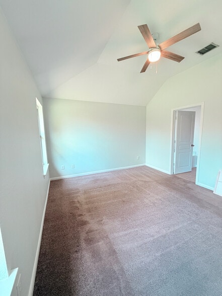 Building Photo - 2345 Aurora Dr