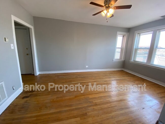 Building Photo - 3725 W Grand Ave