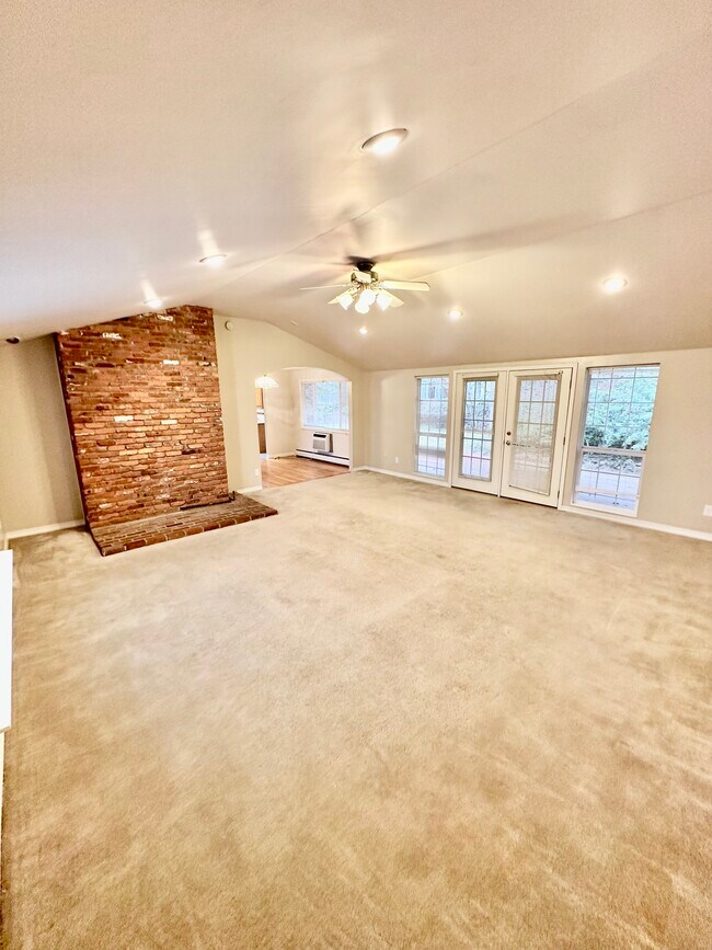 Building Photo - 2816 W Dell Dr