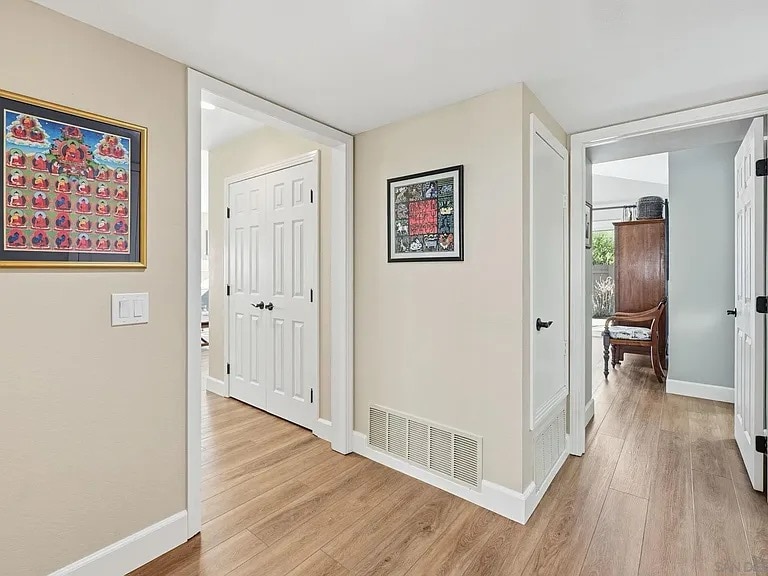 Building Photo - 1859 Hill Top Ln