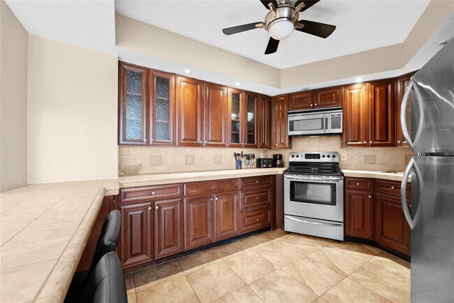 Building Photo - 3700 Galt Ocean Dr