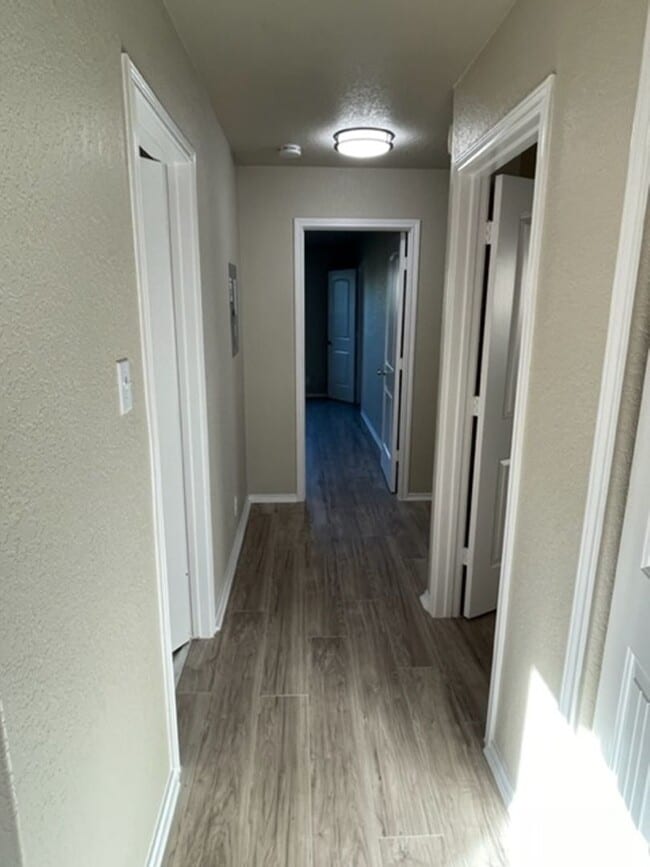 Building Photo - Move-in Ready 3-Bed, 2-Bath Home in Riposa Vita! (SE San Antonio)