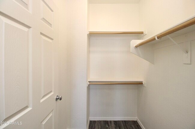 Building Photo - 6770 N 47th Ave