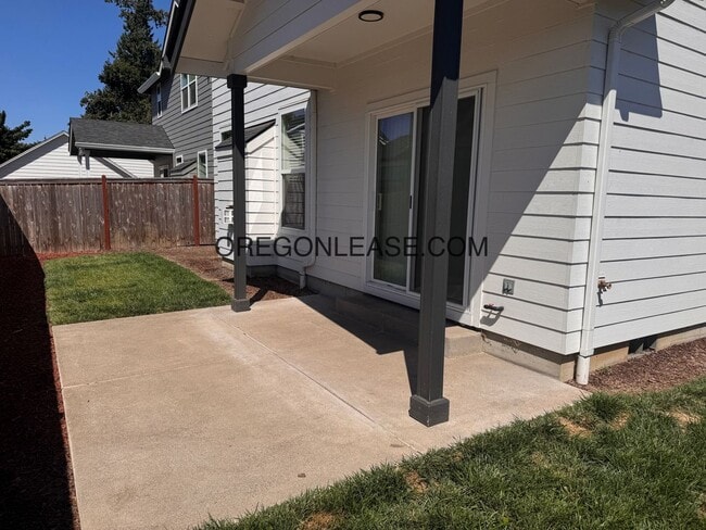 Building Photo - Spacious 4-Bedroom Home in Thurston Area –...