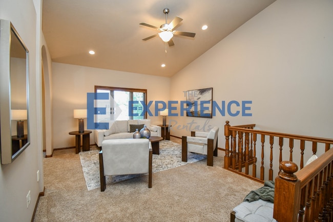 Building Photo - 3908 W 89th St