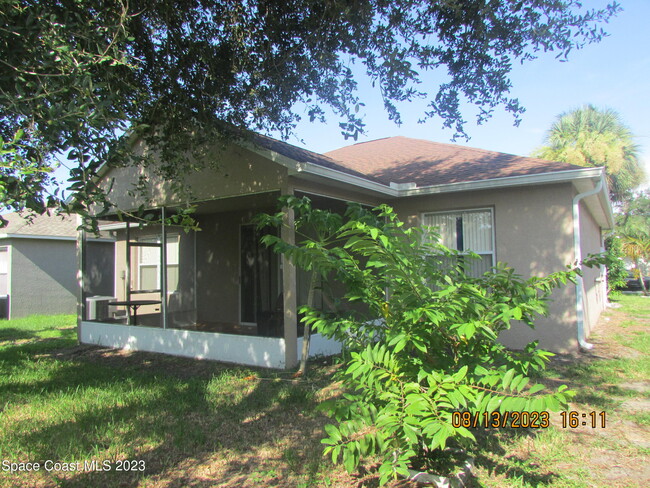Building Photo - 4192 Collinwood Dr