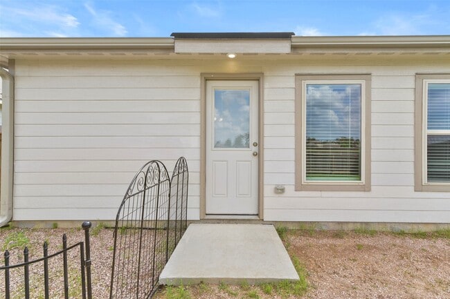 Building Photo - 363 Cumberland Forest Dr