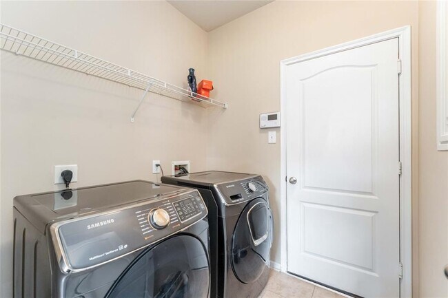 Building Photo - 10406 Harbor Canyon Dr