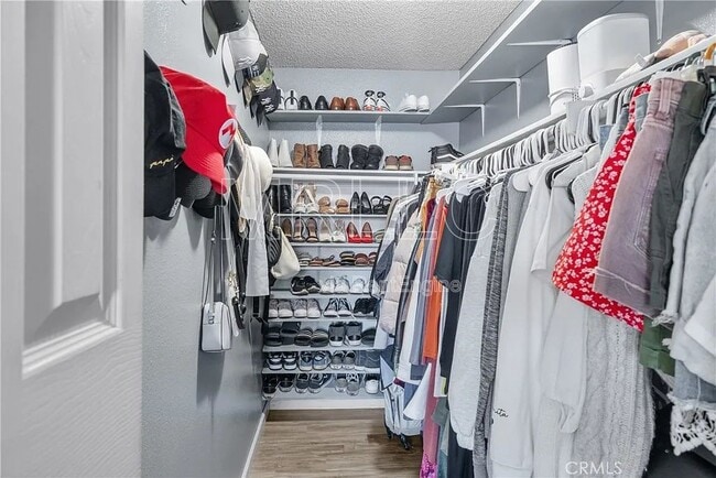 Building Photo - 196 Whitney Ave