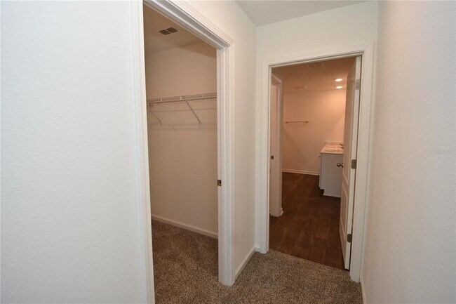 Building Photo - 9 Springwood Dr